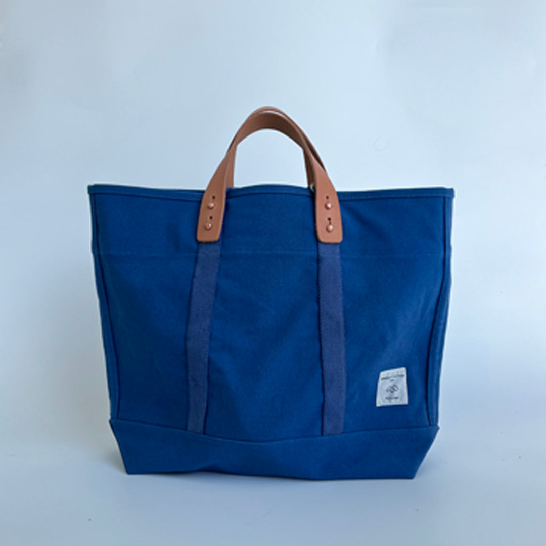 Small East West Tote